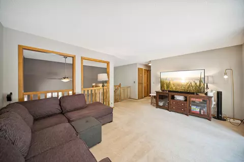 872 Sudberry Ln, Eagan, MN 55123 photo 9