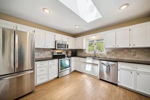 872 Sudberry Ln, Eagan, MN 55123 photo 4