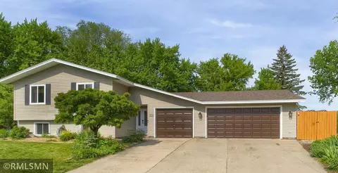 13677 Findlay Ave, Apple Valley, MN 55124