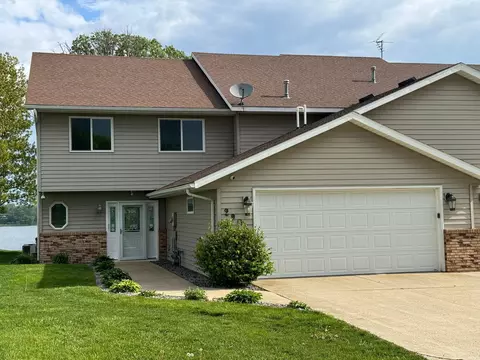 2906 Campus Dr, Albert Lea, MN 56007