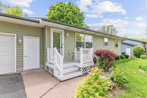 208 Washington St, River Falls, WI 54022