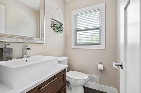 9672 Upton Rd, Bloomington, MN 55431 photo 25