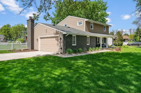 9672 Upton Rd, Bloomington, MN 55431