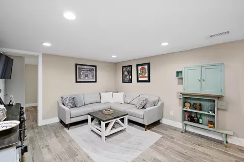 9672 Upton Rd, Bloomington, MN 55431 photo 21