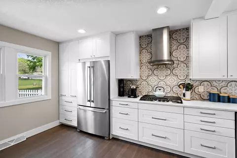 9672 Upton Rd, Bloomington, MN 55431 photo 8