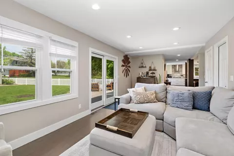 9672 Upton Rd, Bloomington, MN 55431 photo 10