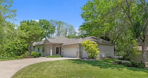 671 Waterview Cv, Eagan, MN 55123