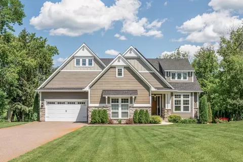 2582 Holy Name Dr, Wayzata, MN 55391