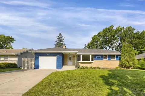 3241 Xenia Ave N, Crystal, MN 55422