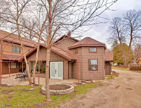 321 Park Lake Blvd #2, Detroit Lakes, MN 56501