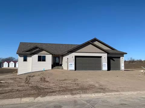 5113 Patriot Ct NE, Alexandria, MN 56308