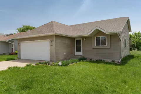 4301 Trumpeter Dr SE, Rochester, MN 55904