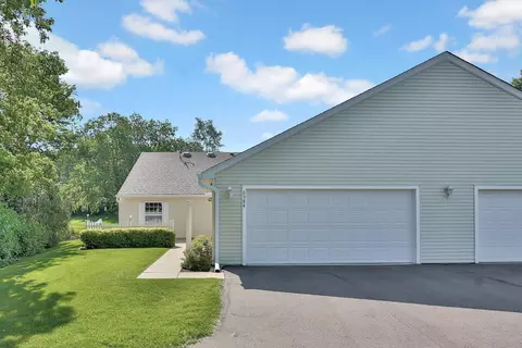 6984 Inverness Ct #56, Inver Grove Heights, MN 55077