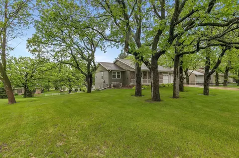 1320 Ridgeway Dr, Alexandria, MN 56308