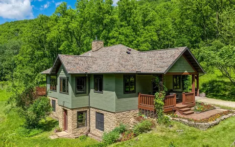 36410 Homer Valley Ln, Winona, MN 55987