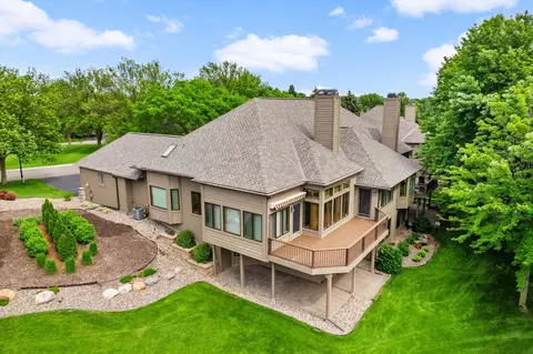 3750 Village Ct, Woodbury, MN 55125