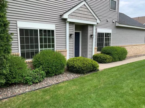 1110 Bergmann Dr, Stillwater, MN 55082