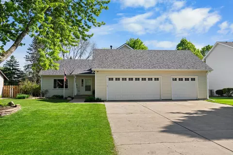900 Windrow Dr, Little Canada, MN 55109