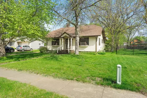 449 E 2nd St, New Richmond, WI 54017