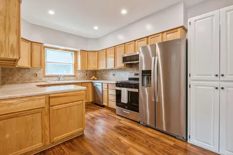 1332 Case Ave, Saint Paul, MN 55106