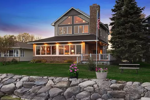 3669 Northshore Dr, Wayzata, MN 55391