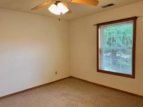 1900 Oak Tree Ln #D, Austin, MN 55912 photo 14