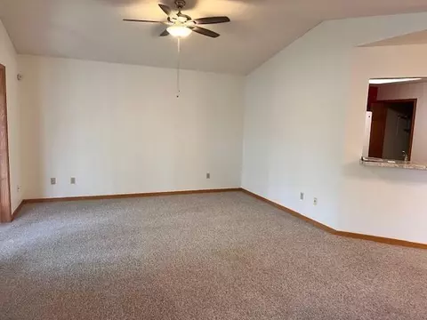 1900 Oak Tree Ln #D, Austin, MN 55912 photo 10