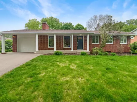 2583 Southlawn Dr, Maplewood, MN 55109