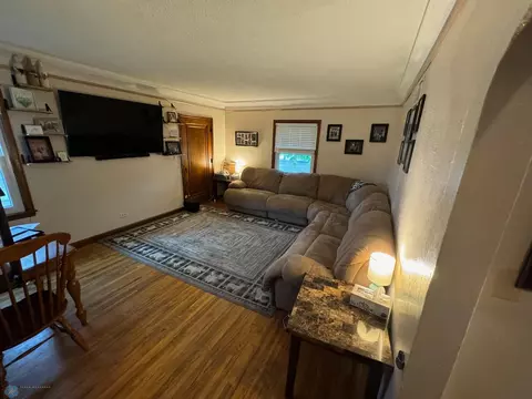 322 4th Ave, Enderlin, ND 58027 photo 2