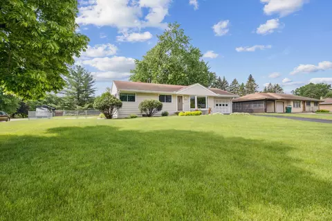 240 Dawn Ave, Shoreview, MN 55126