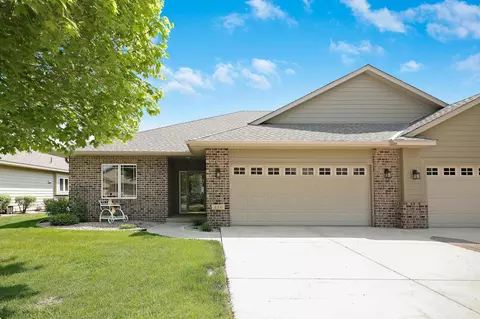 416 Flag Blvd NE, New Prague, MN 56071