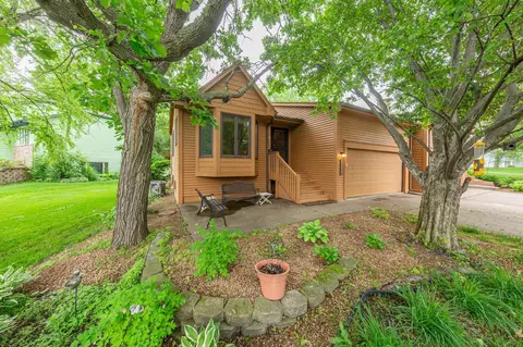 12215 Hummingbird St NW, Coon Rapids, MN 55448