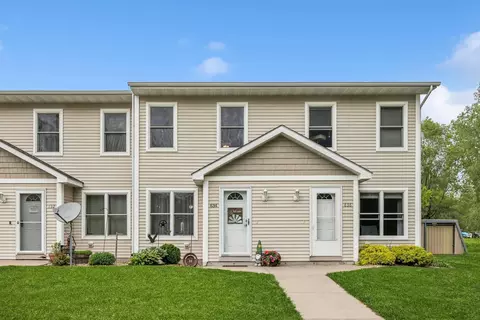 634 Pine St #5, Prescott, WI 54021