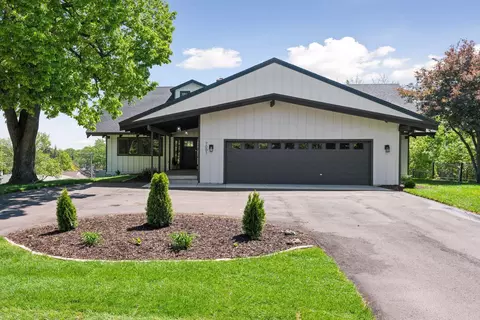 7001 Antrim Rd, Edina, MN 55439