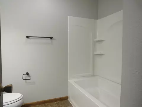 1830 Red Leaf Ct, Windom, MN 56101 photo 18