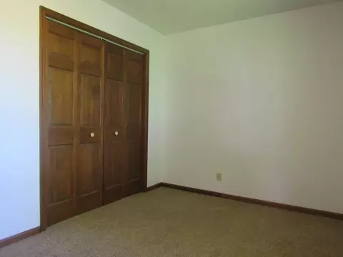 1830 Red Leaf Ct, Windom, MN 56101 photo 12
