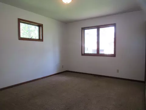 1830 Red Leaf Ct, Windom, MN 56101 photo 15
