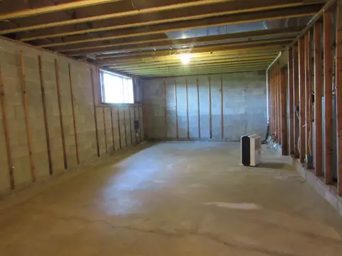 1830 Red Leaf Ct, Windom, MN 56101 photo 23