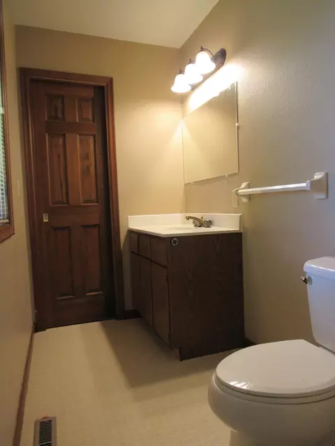 1830 Red Leaf Ct, Windom, MN 56101 photo 19