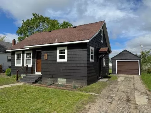 819 3rd St SW, Wadena, MN 56482