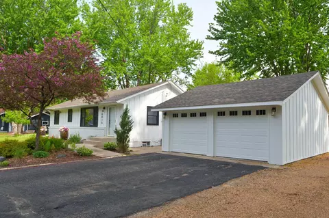 16816 Scenic Ln N, Minnetonka, MN 55345