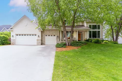 18073 Cole Ct, Eden Prairie, MN 55347