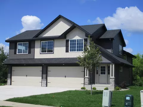 2538 Jewel St, Saint Augusta, MN 56301