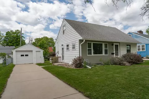 1509 9th Ave NE, Rochester, MN 55906
