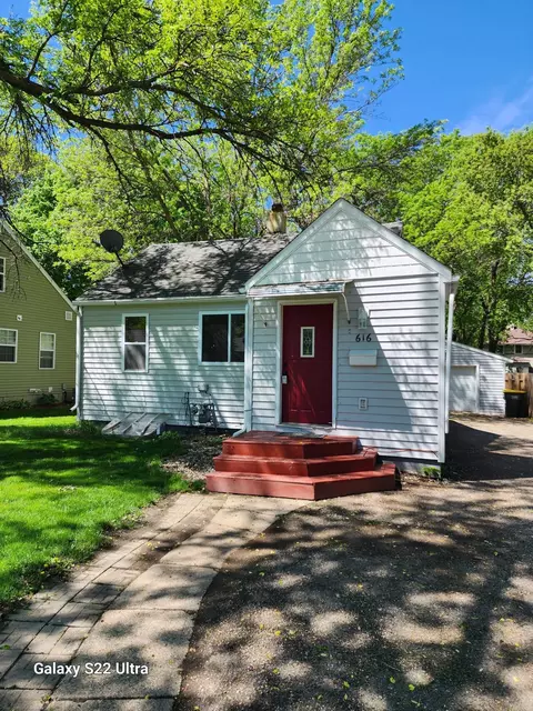 616 15th St SW, Willmar, MN 56201 photo 3