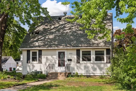 3701 Lee Ave N, Robbinsdale, MN 55422