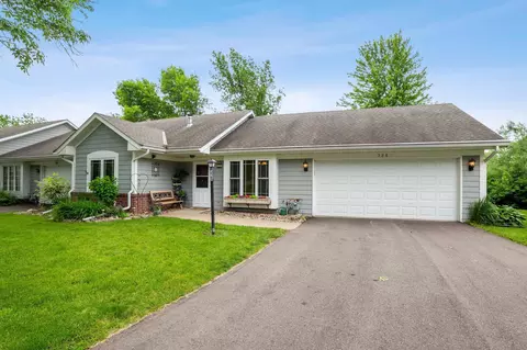 528 Devonshire Dr, Norwood Young America, MN 55397