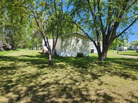 136 Park Cir, Ottertail, MN 56571 photo 4