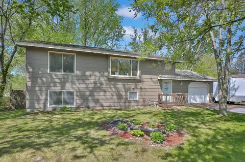 325 10th St NW, Pine City, MN 55063