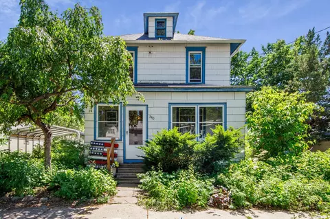 340 23rd Ave NE, Minneapolis, MN 55418